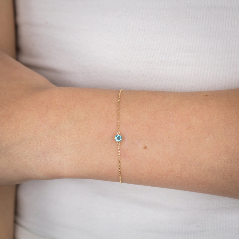 0.30 Carat Blue Topaz Adjustable Bracelet 17cm in 9ct Yellow Gold
