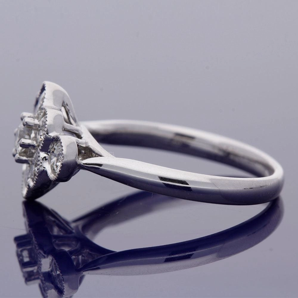 18ct White Gold 1.10ct Diamond Cluster Ring