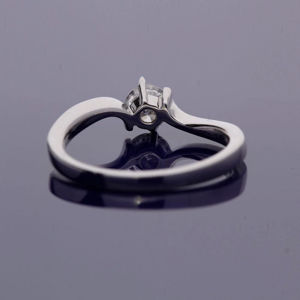 18ct White Gold Certificated 0.46ct Diamond Solitaire Twist Ring with Diamond Set Shoulders