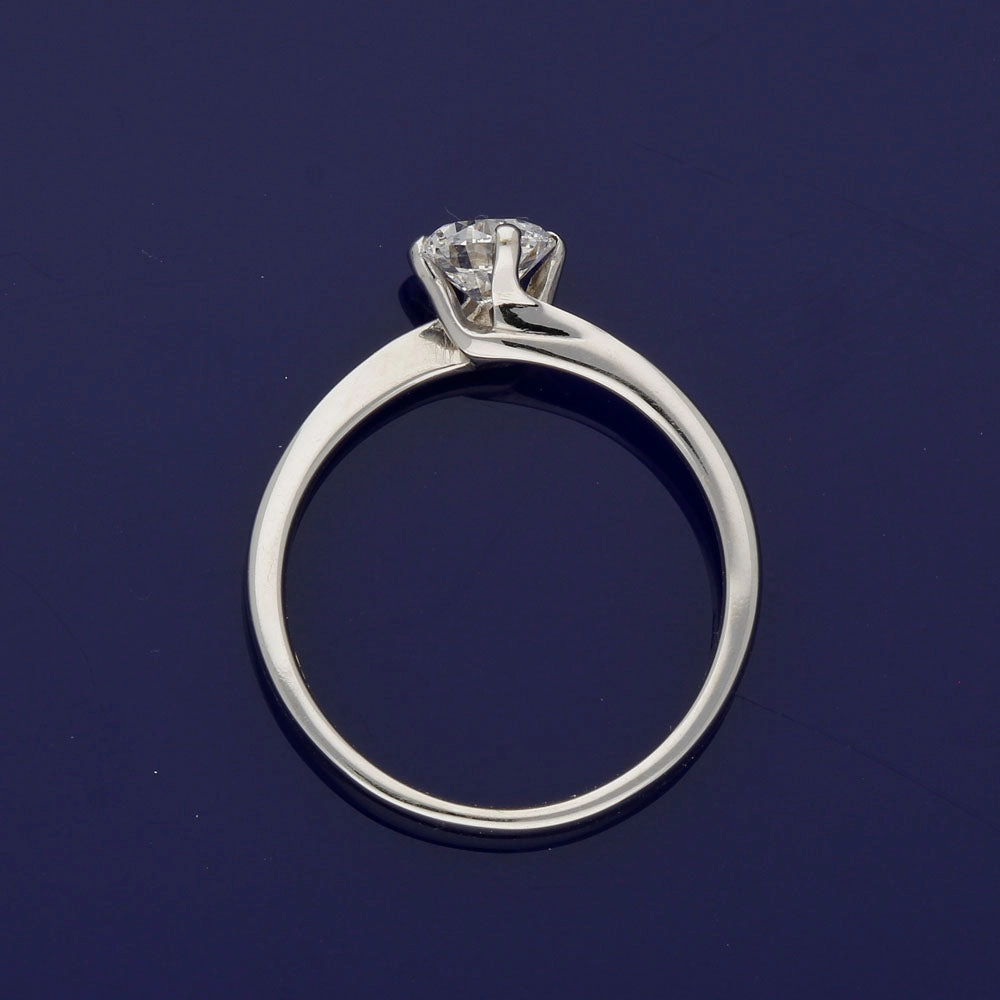 18ct White Gold Certificated 0.59ct Diamond Solitaire Twist Ring D/VVS1
