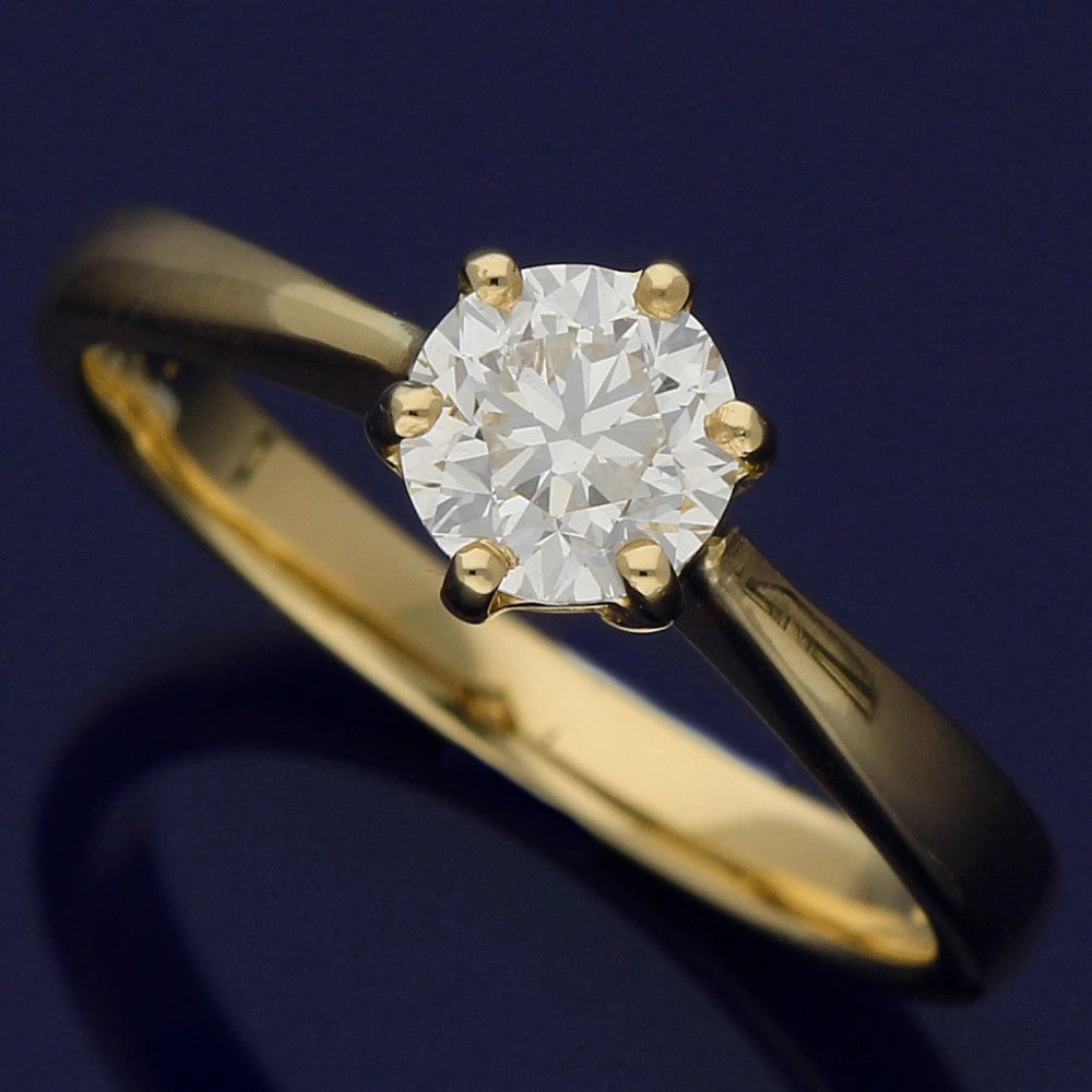18ct Yellow Gold Certificated 0.70ct Diamond Solitaire Ring
