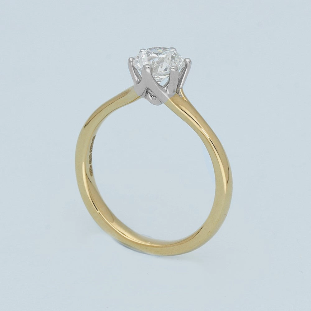 18ct Yellow Gold Certificated 1.01ct Diamond Solitaire Ring