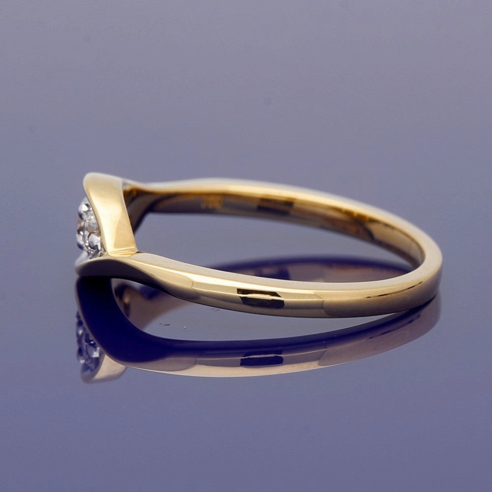 18ct Yellow Gold Diamond Trilogy Twist Ring