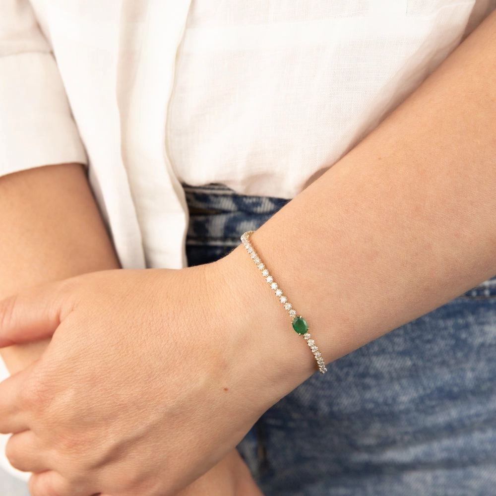 2 Carat Natural Diamonds Bracelet with .70CT Natural Emerald in 9ct Yellow Gold