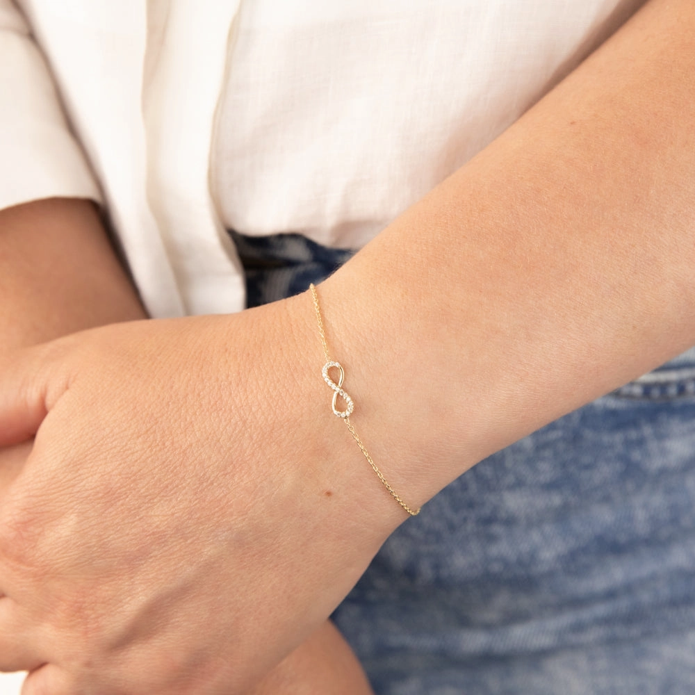 9ct Yellow Gold 19.10cm Zirconia Infinity Bracelet