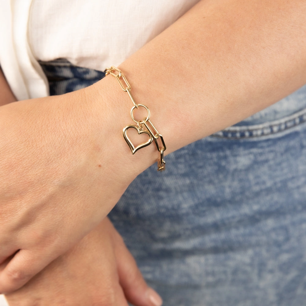 9ct Yellow Gold Open Heart Charm Paperclip 19.1cm Bracelet