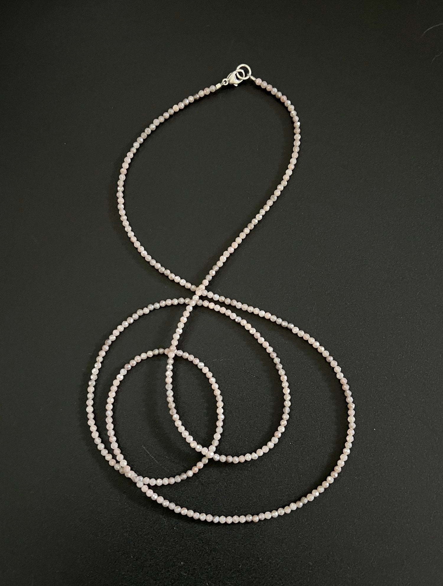 ANN LIGHTFOOT - LONG STRAND PINK MOONSTONE NECKLACE