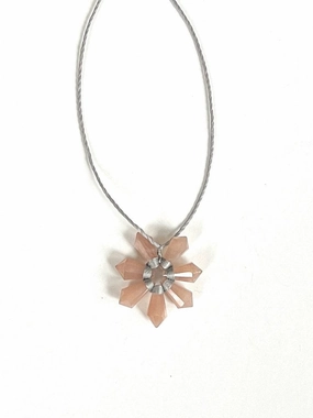 ANN LIGHTFOOT - PEACH MOONSTONE SEVEN POINT FLOWER NECKLACE
