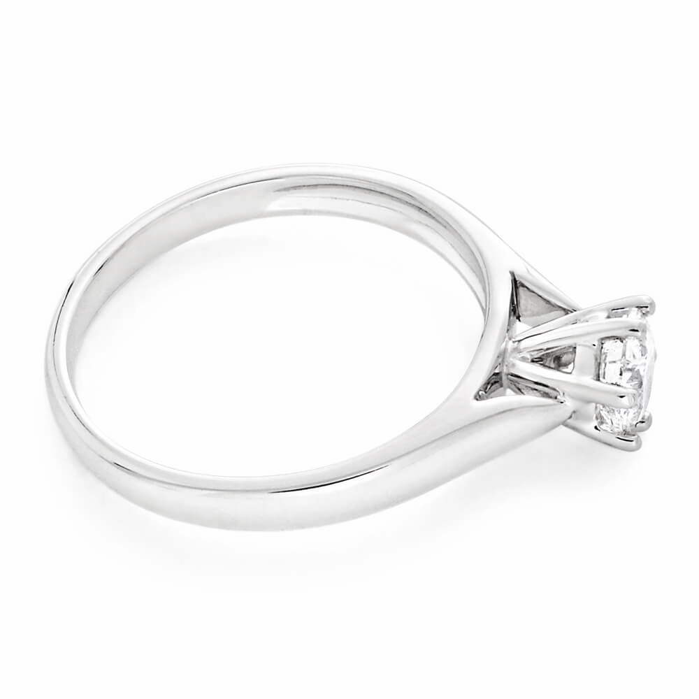 Certified Diamond 18ct White Gold Diamond Ring
