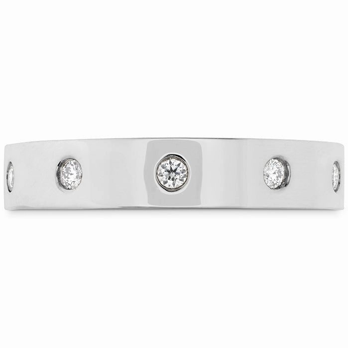 Hearts On Fire Coupled Multi Diamond Flat Burnish Band