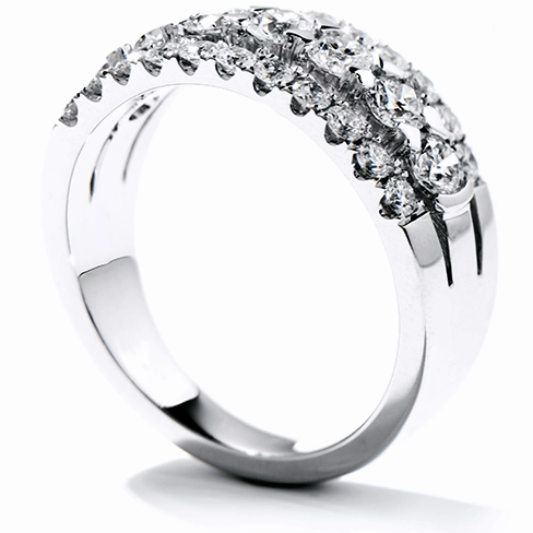 Hearts On Fire Enjoyment Right Hand Diamond Ring