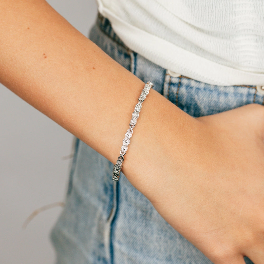 Luminesce Lab Grown Sterling Silver Tennis 0.04 Carat Diamond Bracelet