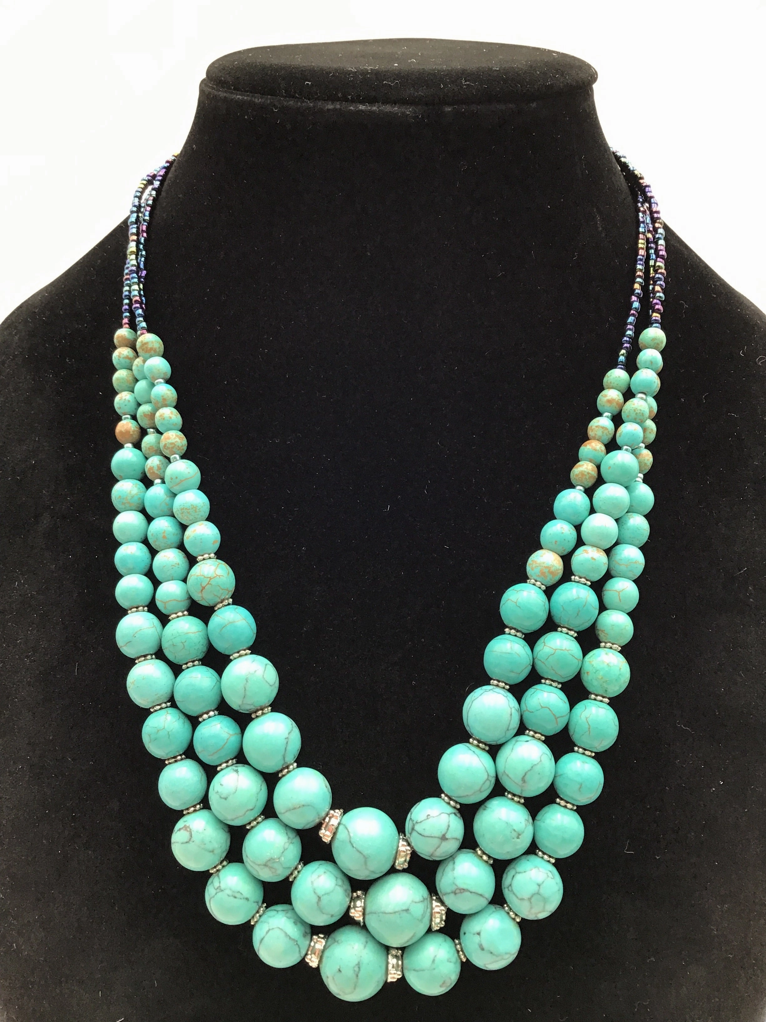 Necklace By Clothes Mentor