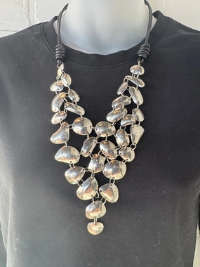 Necklace Choker & Collar By Clothes Mentor
