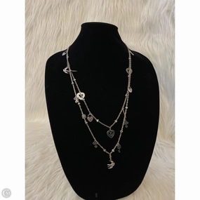 Necklace Layered By Clothes Mentor