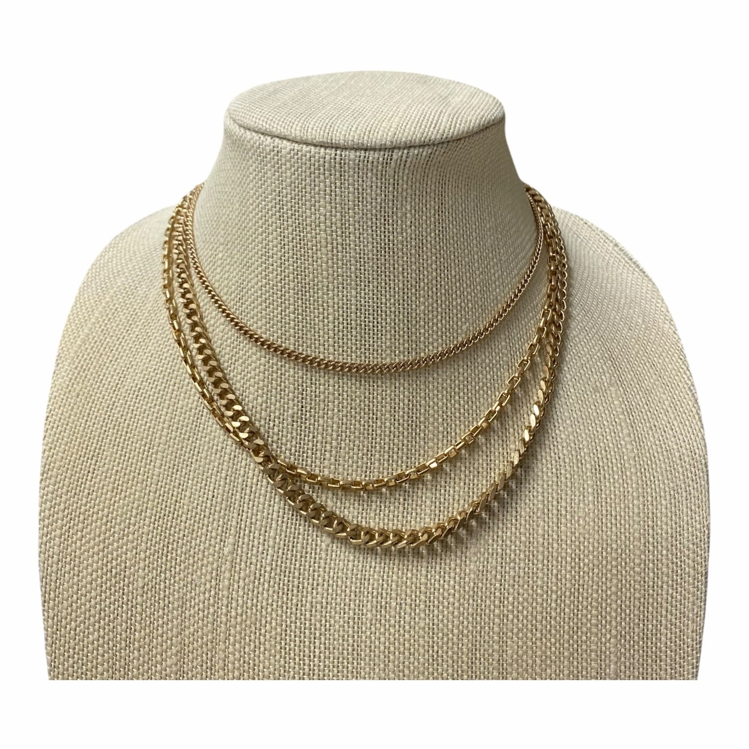 Necklace Layered  In Gold