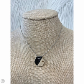 Necklace Pendant By Clothes Mentor