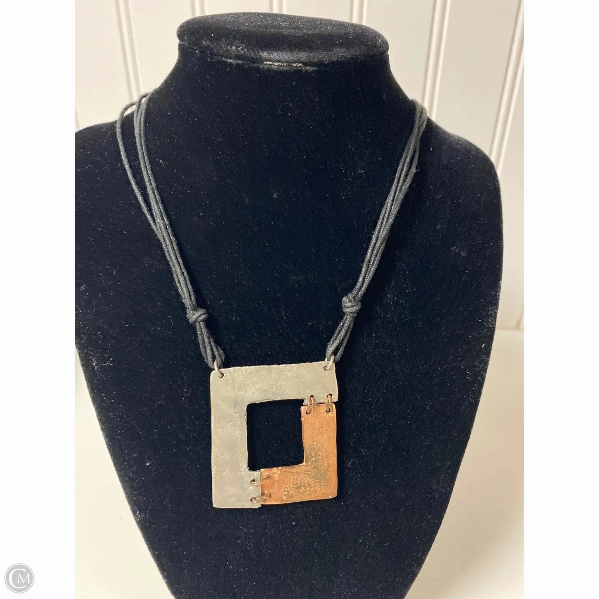 Necklace Pendant By Clothes Mentor
