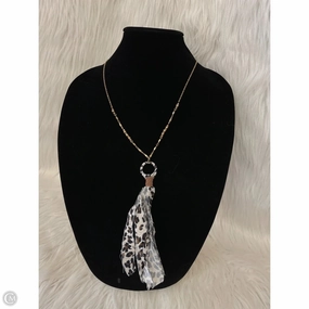 Necklace Pendant By Clothes Mentor