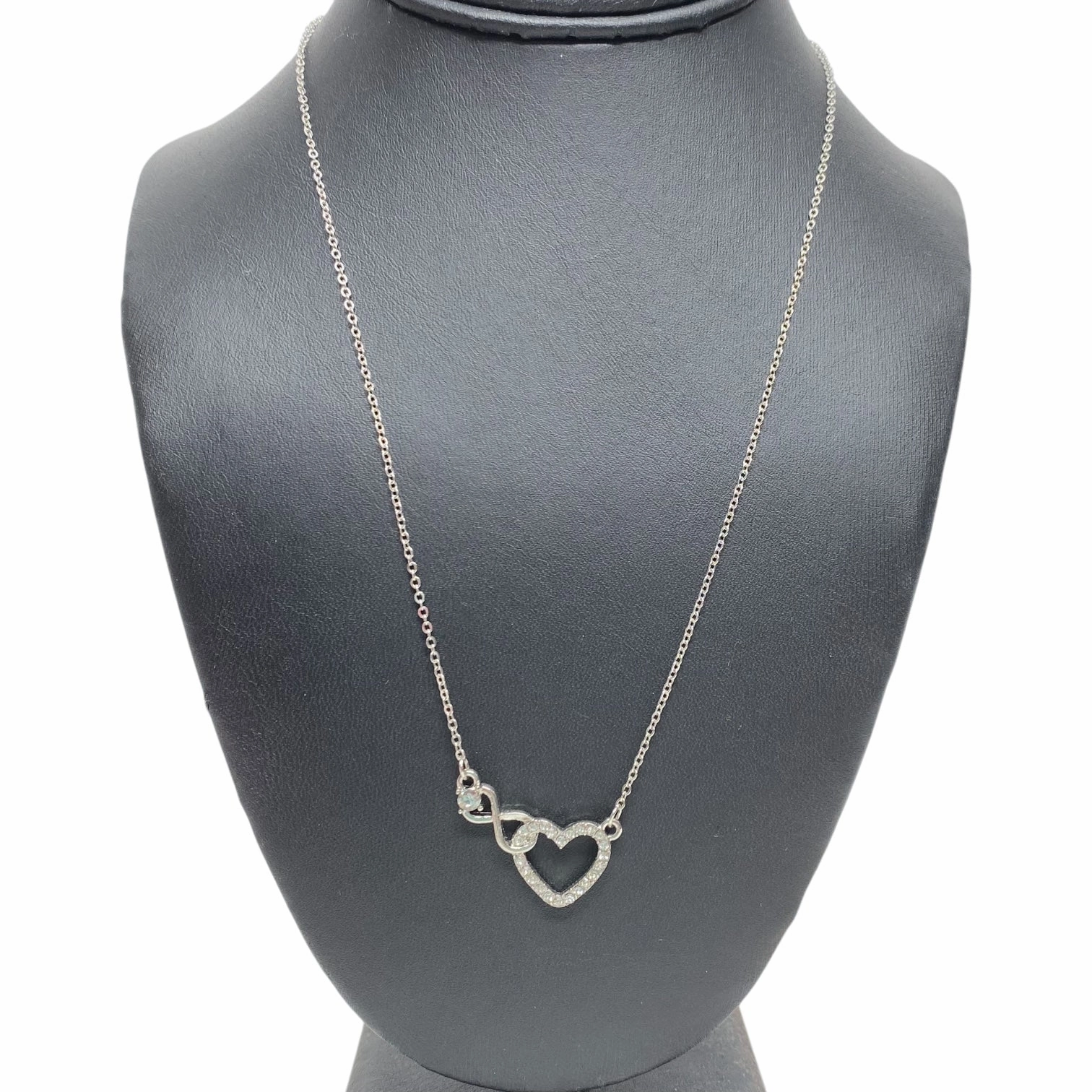 Necklace Pendant By Clothes Mentor