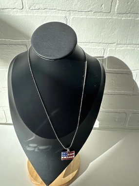 Necklace Pendant By Clothes Mentor