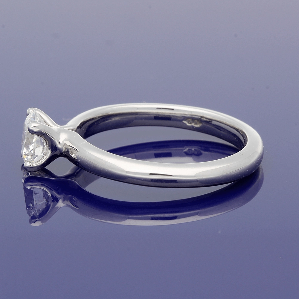 Platinum 0.70ct Certificated Round Brilliant Cut Diamond Solitaire Ring????????