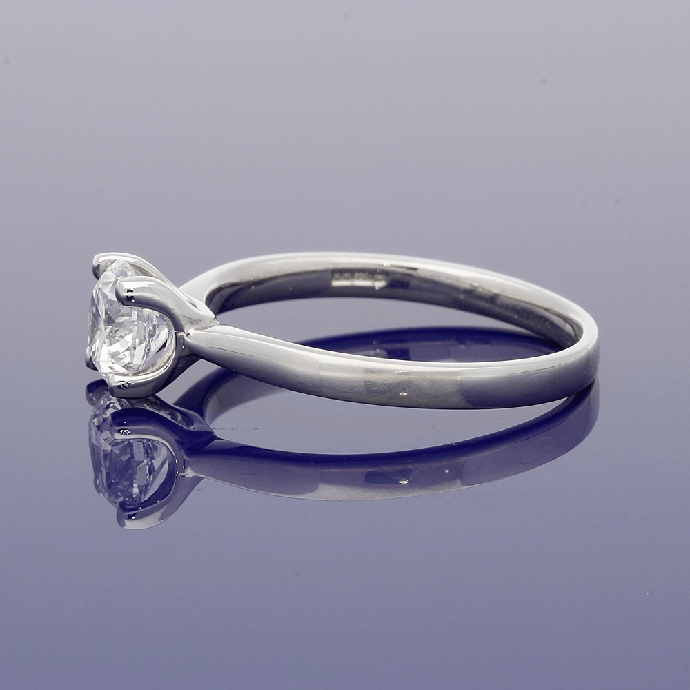 Platinum 0.90ct Certificated Round Brilliant Cut Diamond Solitaire Ring