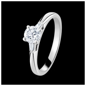 Platinum 4-claw set round brilliant cut Diamond solitaire ring with two tapered Diamonds