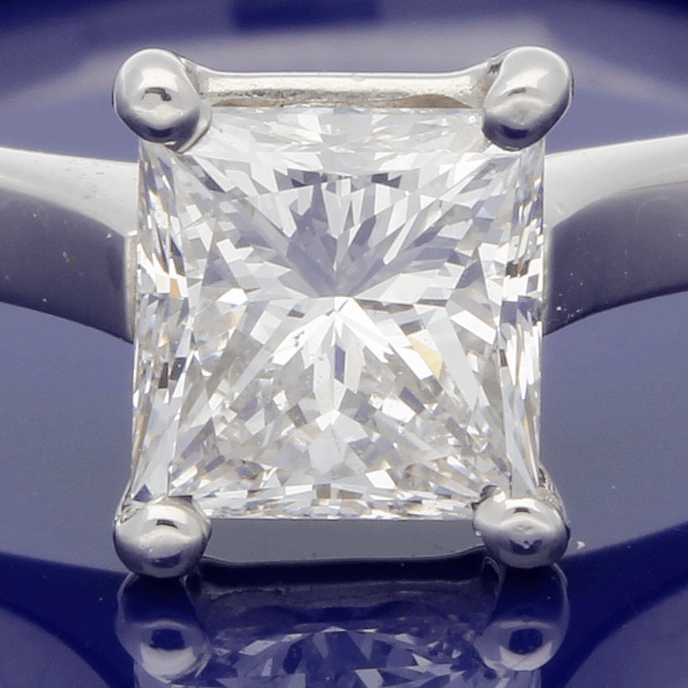 Platinum Certificated 0.90ct Princess Cut Diamond Solitaire Ring