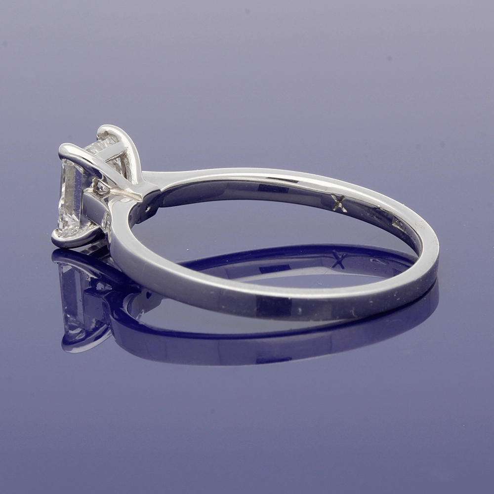 Platinum Certificated 0.90ct Princess Cut Diamond Solitaire Ring