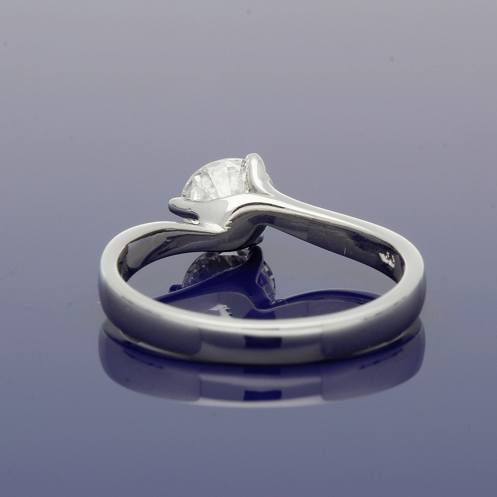 Platinum Diamond 0.70ct Solitaire Twist Ring