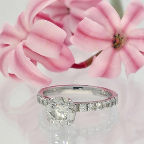 Pre-loved 18ct White Gold Certified 1.20ct Diamond Shoulders Solitaire Ring