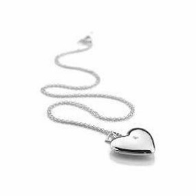 Silver  Memories Romantic Heart Locket & Chain